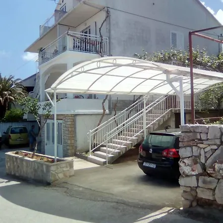 Appartement Jelsa 13513b *