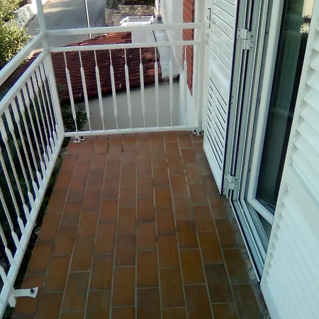 Appartement Jelsa 13513b *